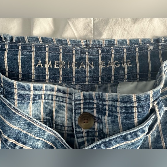 American Eagle Shorts - Picture 2 of 4